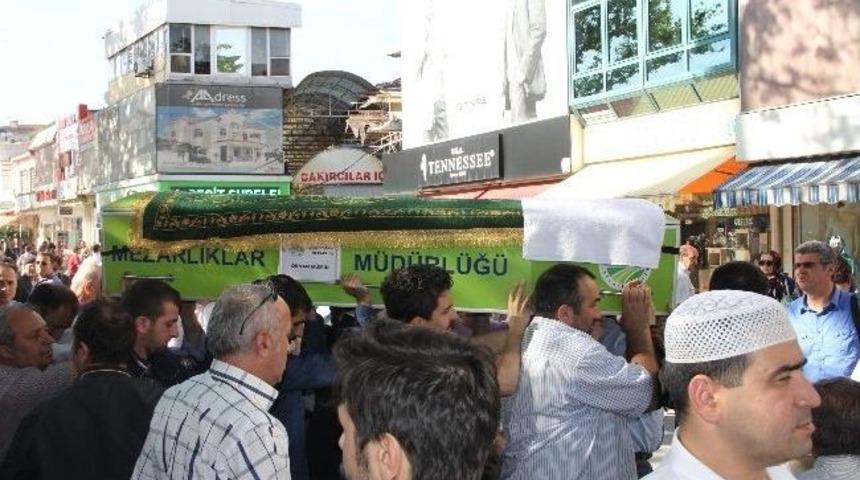 Gazeteci Orhan M&uuml;min Son Yolculuğuna Uğurlandı