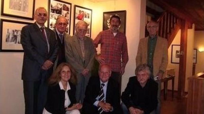 Atila &Ouml;zer Anısına Karikat&uuml;r Sergisi