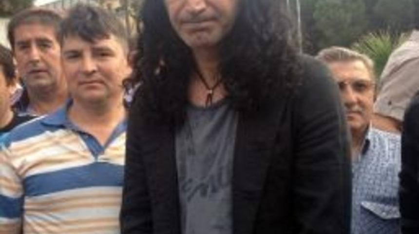 &Uuml;nl&uuml; Sanat&ccedil;ı Murat Kekilli Soma&rsquo;da