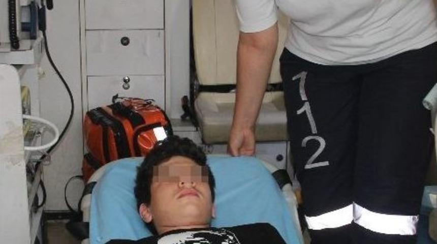 Eşine Kızdı Oğlunu Dövdü