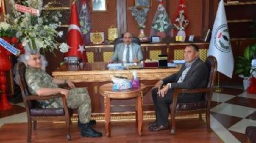 Jandarmadan Belediye Başkanı Kara’ya Ziyaret