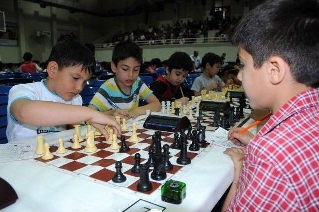 Şehitkamil Belediyesi Satran&ccedil; Gen&ccedil;lik Kupaları Sahiplerini Buldu 2