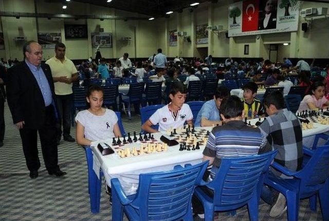 Şehitkamil Belediyesi Satran&ccedil; Gen&ccedil;lik Kupaları Sahiplerini Buldu 3