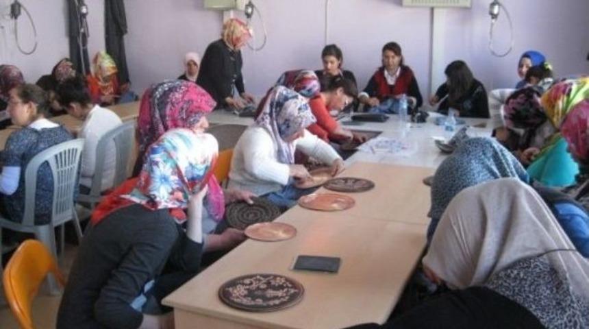 Kuluncak&rsquo;ta Bayanlara İstihdam Kapısı