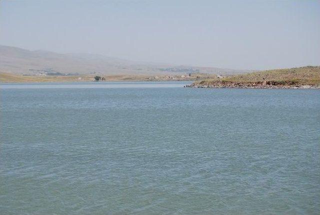 Patnos&rsquo;un Su Sorunu &Ccedil;&ouml;z&uuml;l&uuml;yor 1