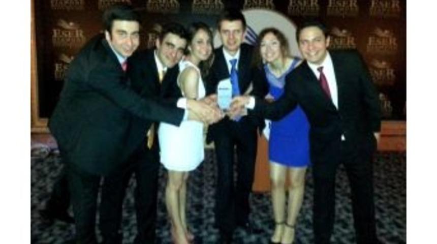 Aıesec Izmır Kalitesini Aldığı &Ouml;d&uuml;lle Kanıtladı