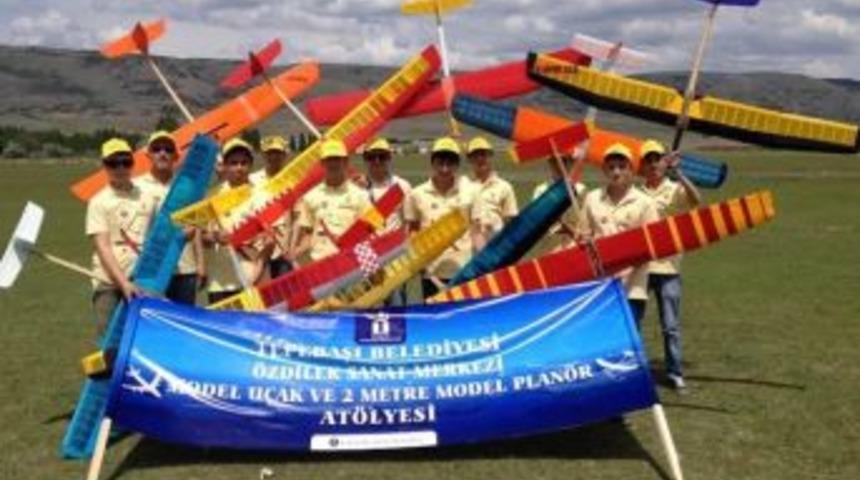 Gen&ccedil; Kanatlar Ekibi Yarışlara Hazır