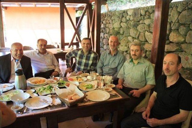 Sapanca Eml Mezunları 29 Yıl Sonra Bir Araya Geldi 2