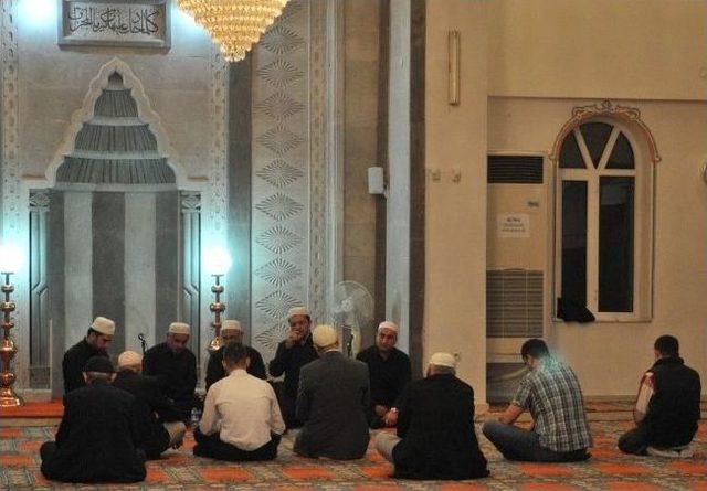 Nil&uuml;fer&rsquo;de Soma Şehitleri İ&ccedil;in Mevlit Okutuldu 2