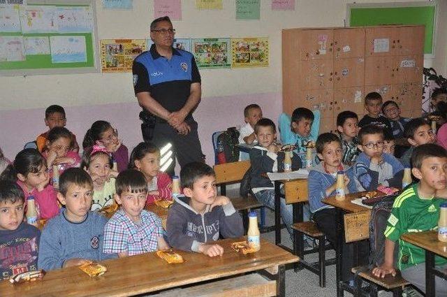 Sandıklı&rsquo;da Miniklere Trafik Eğitimi 1