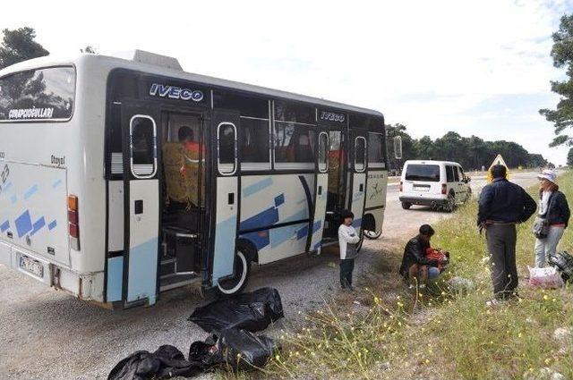 Kucaklarında Can Yelekleriyle Umuda Yolculuk 2