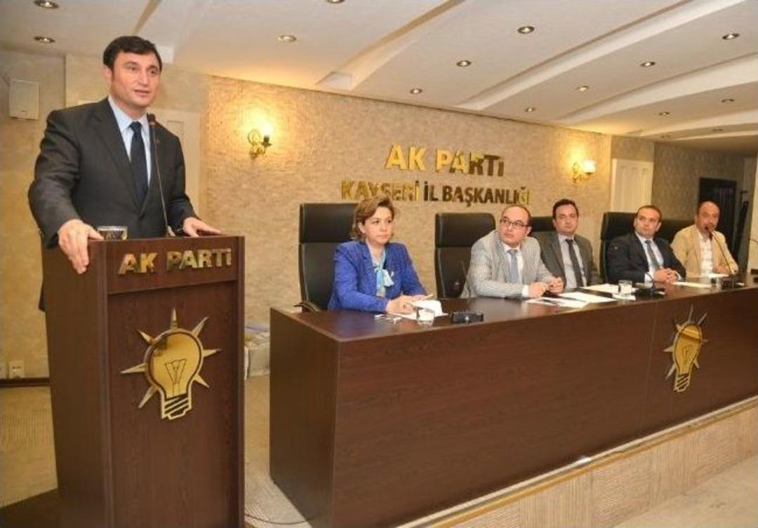 Ak Parti Melikgazi İl&ccedil;e Danışma Toplantısı Yapıldı