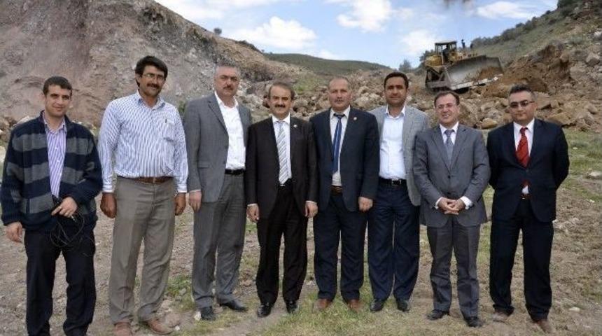 H&uuml;rmet&ccedil;i Ve Karpuzsekisi Mahallelerinde Yol &Ccedil;alışmaları Başladı