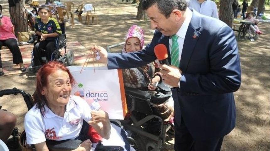 Darıca&rsquo;da Engelliler Doyasıya Eğlendi