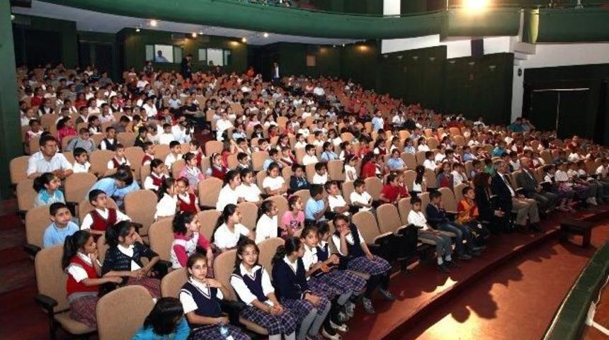 Şahin: &ldquo;geleceğimizin Gen&ccedil;lerine Alternatifler Sunmalıyız&rdquo;