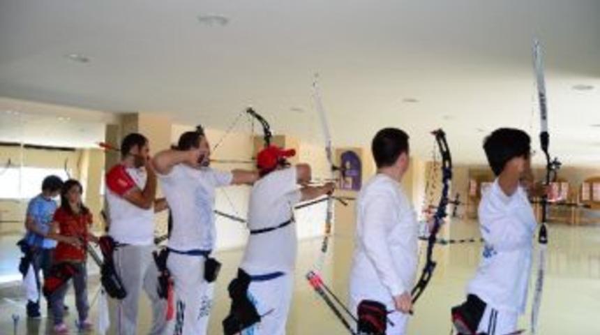 Oklar Hedefi Fetih İçin Vuracak