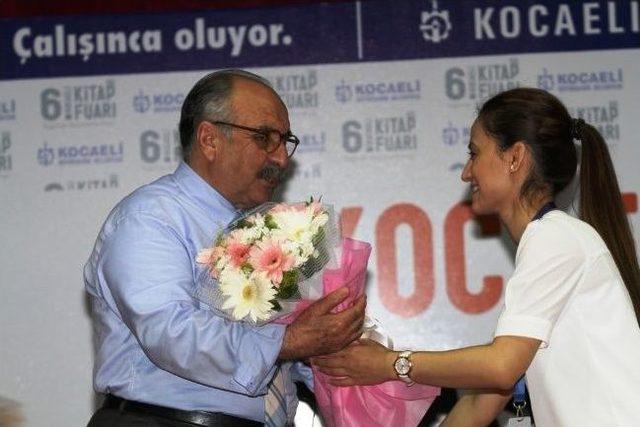 6. Kocaeli Kitap Fuarı Yalvaç Ural’ı Ağırladı