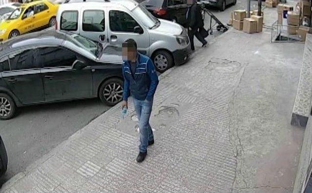 Banka Ve Ptt Şubelerine Dadanan Soyguncu Kamerada 1