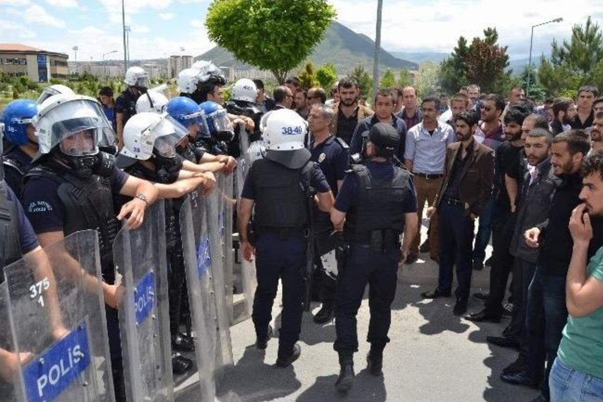 Erciyes &Uuml;niversitesi'nde Gerginlik