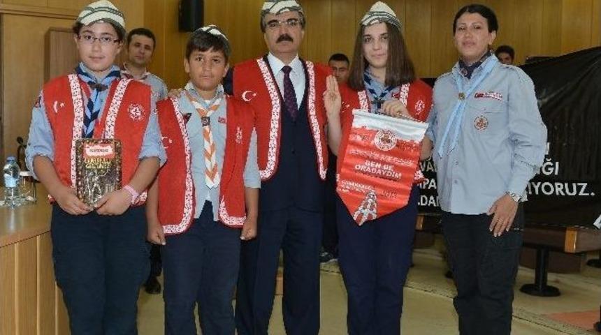 İzcilerden Vali Coş&rsquo;a Ziyaret