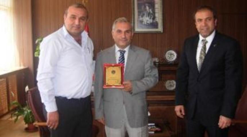 İ&ccedil;el Anadolu Lisesi&rsquo;nden G&uuml;l&rsquo;e Teşekk&uuml;r