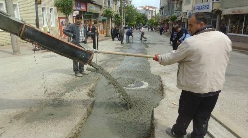 Hayrabolu Belediyesi Ana Caddeleri Betonluyor