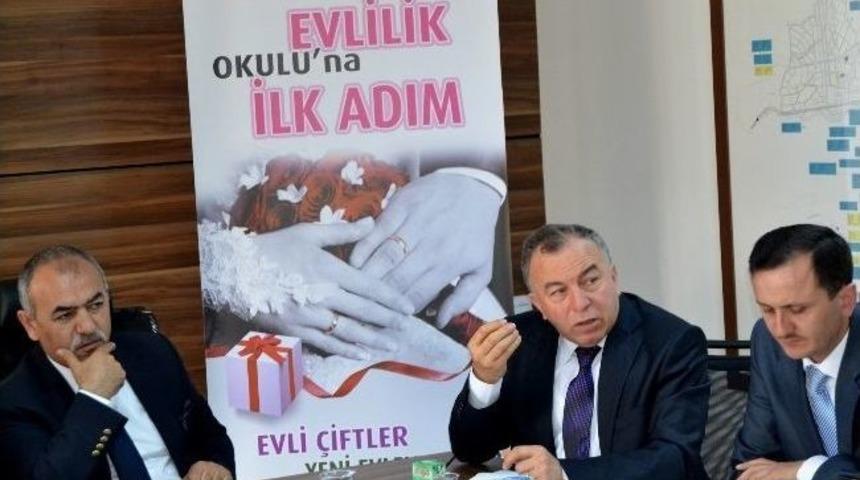 &ldquo;evlilik Okuluna İlk Adım&rdquo; Projesi Hayata Ge&ccedil;irildi