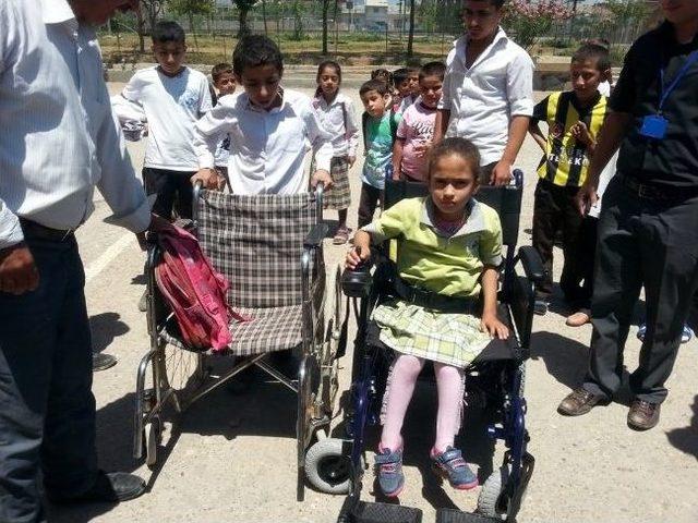 Engelli Kız Ak&uuml;l&uuml; Sandalyesine Kavuştu 1
