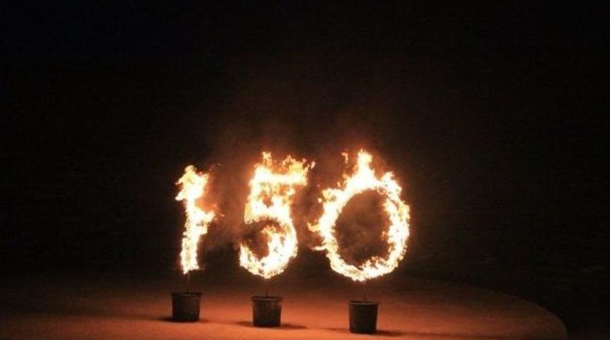 &Ccedil;erkes S&uuml;rg&uuml;n&uuml; 150. Yılın&rsquo;da Dilek Fenerleri İle Anıldı