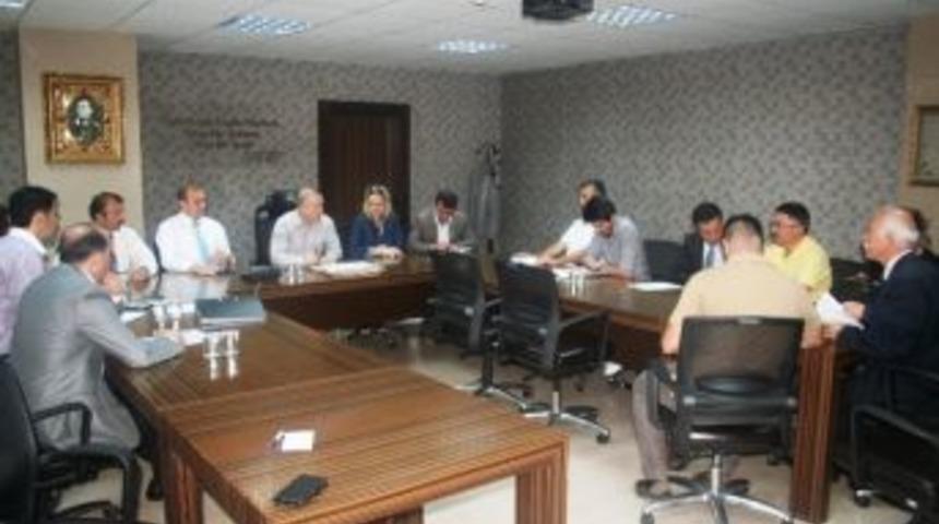 İzmit Belediyesi&rsquo;nde Tırpancı İhalesi Yapıldı