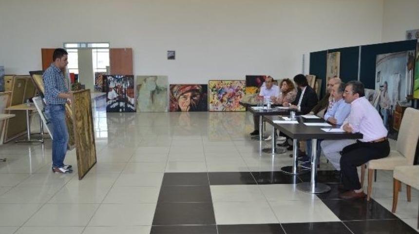 &Uuml;niversiteli Ressamlar Ks&uuml;&rsquo;de Yarıştı