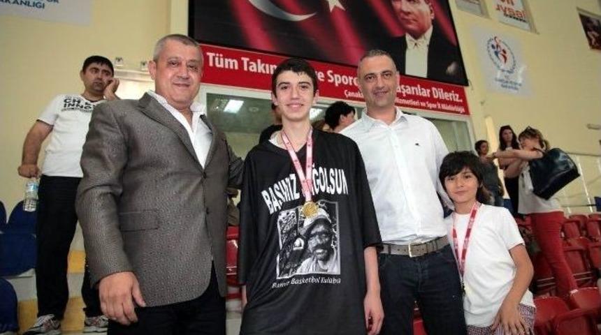 Eray Aky&uuml;z, En Değerli Oyuncu Se&ccedil;ildi