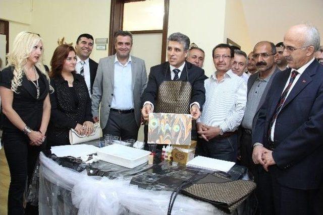 Kursiyerlerden Yıl Sonu Sergisi 1