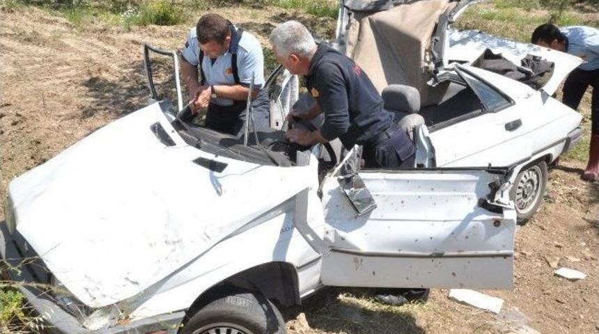 Kırkağa&ccedil;&rsquo;ta Trafik Kazası: 3 Yaralı