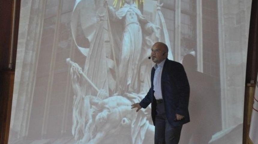 Be&uuml;&rsquo;de Talha Uğurluel İle &ldquo;kanuni Ve Muhteşem Y&uuml;zyıl&rdquo; S&ouml;yleşisi