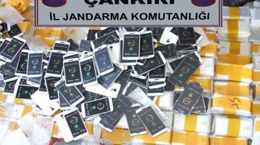 &Ccedil;ankırı'da 1.5 Milyonluk Ka&ccedil;ak Telefon Ele Ge&ccedil;irildi