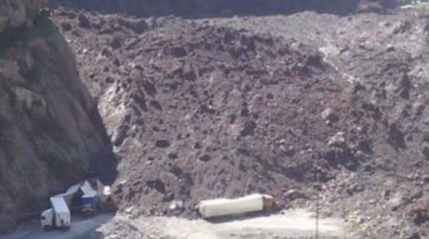 G&uuml;rcistan&rsquo;daki Heyelan İhracat&ccedil;ıların Rusya&rsquo;ya Ticaretini Olumsuz Etkiliyor