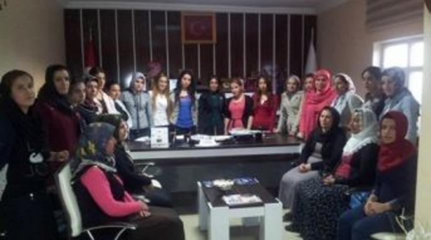 Kadın Kollarından İstişare Toplantısı