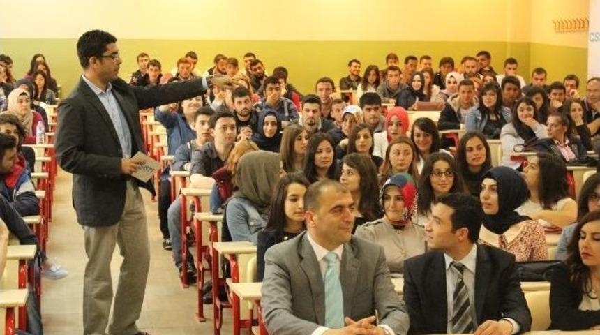 &Uuml;niversitelilere Seminer