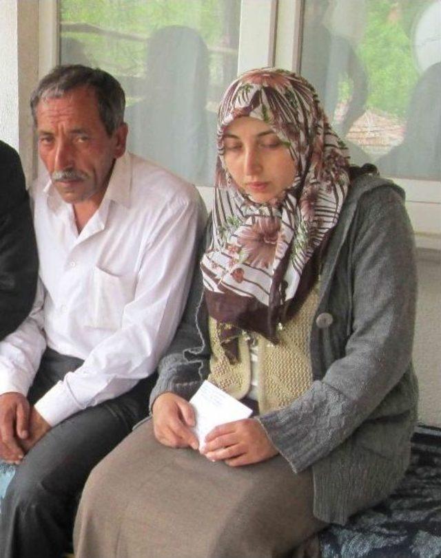 Maden Şehidinin Ailesine Vakıftan 5 Bin Liralık Yardım 1