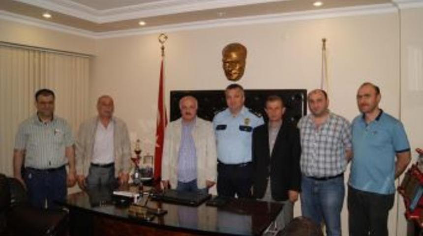 Hendek Emniyet M&uuml;d&uuml;r&uuml; Baş'tan Esnaf Ziyareti