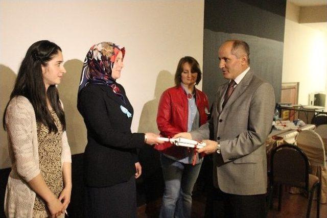 &Ccedil;arşamba Halk Eğitim Merkezi&rsquo;nden Yıl Sonu Sergisi 1