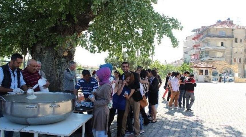 Demirci Myo'da Soma'da Hayatını Kaybeden İş&ccedil;iler İ&ccedil;in Yasin-i Şerif Duası Okutuldu