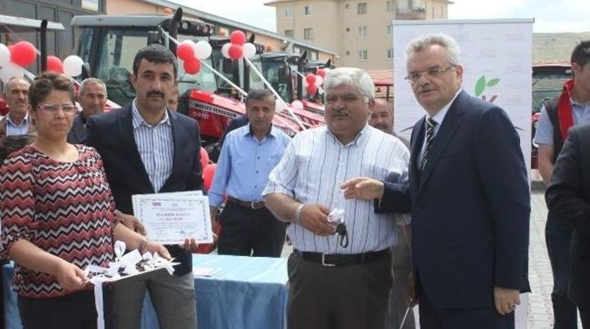 &Ccedil;ankırı Tkdk'dan Trakt&ouml;r Desteği