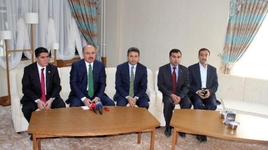 H&uuml;seyin &Ccedil;elik Ağrı&rsquo;da