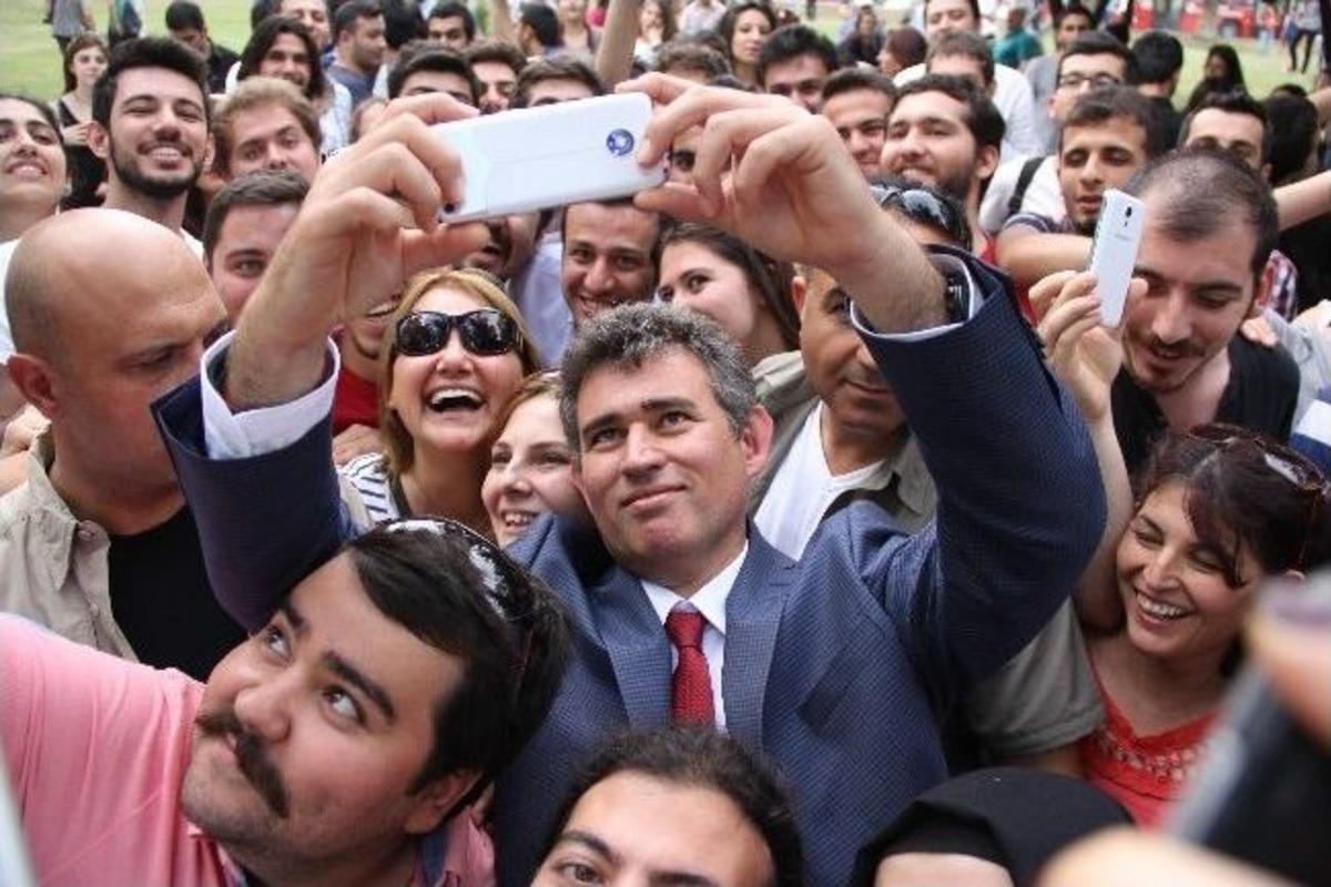 Feyzioğlu, &Ccedil;ukurova &Uuml;niversitesi&rsquo;nde &Ouml;ğrencilerle Bir Araya Geldi