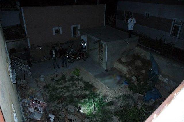 Yaptığı Kerpiç Fırın Üzerine Göçtü 2