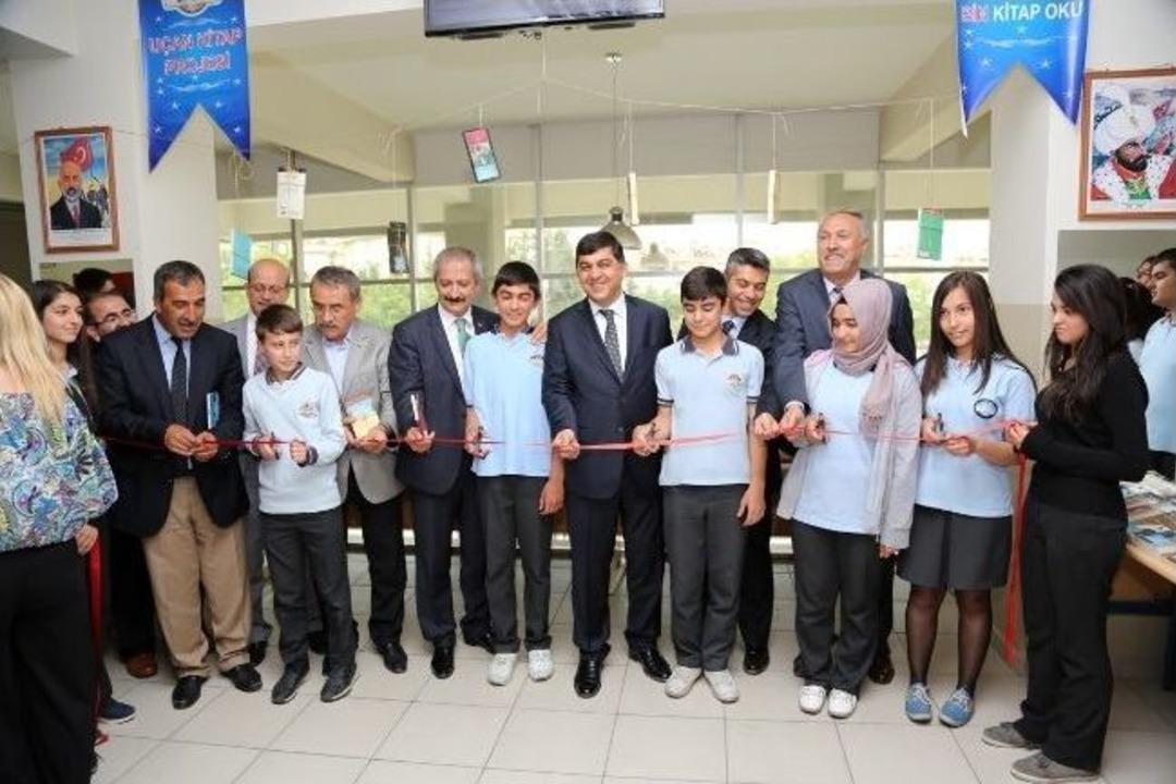 &lsquo;bir Kitap Getir, Bin Kitap Oku&rsquo;