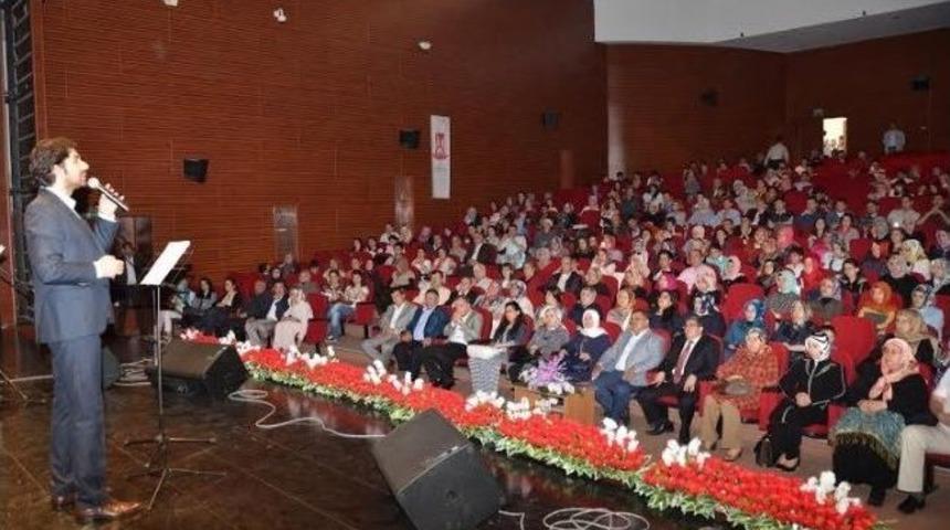 Bilecik'te Necip Fazıl Kısak&uuml;rek'i Anma Etkinliği