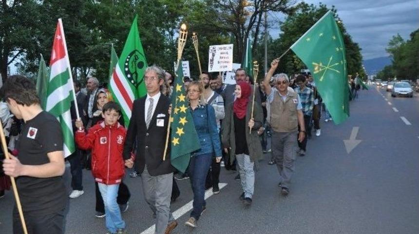 &Ccedil;erkesler Soykırım Ve S&uuml;rg&uuml;n&uuml;n 150. Yılında Y&uuml;r&uuml;d&uuml;